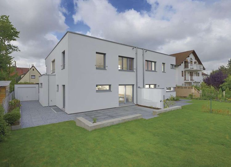 Bild 3 für Energieeffizientes Doppelhaus im Bauhaus-Stil 