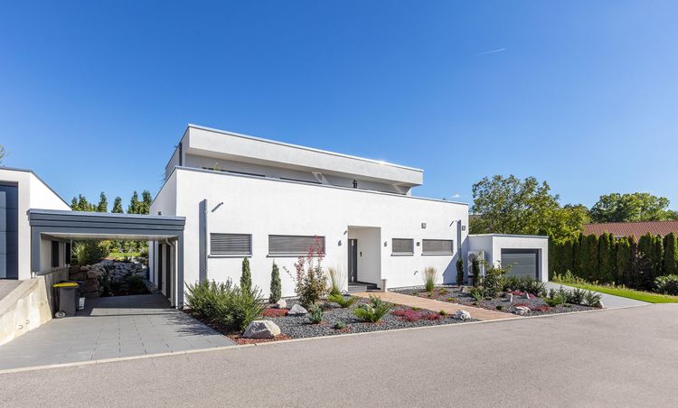 Bild 1 für Bauhaus-Villa mit großer Dachterrasse 