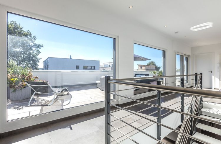 Bild 7 für Bauhaus-Villa mit großer Dachterrasse 