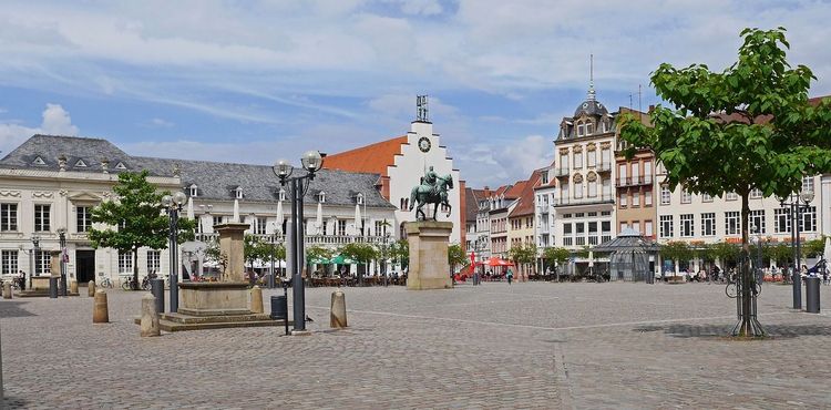 Rathausplatz in Landau in der Pfalz