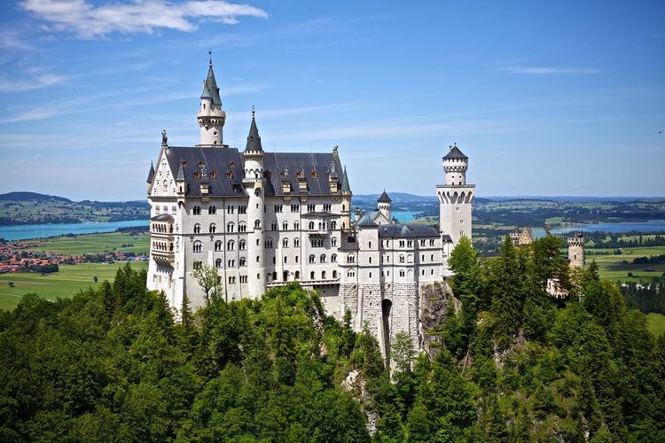 Außenansicht des Schlosses Neuschwanstein in Bayern