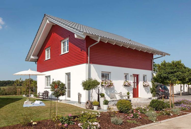 Modernes Landhaus mit Dachuntersicht