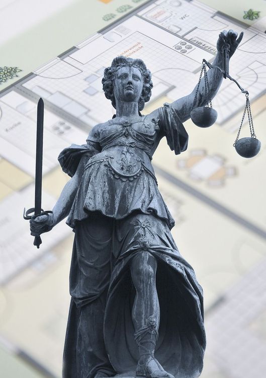 Ansicht einer Statue der Lady Justice