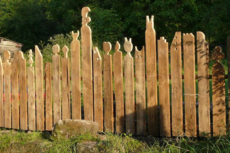 Individualisierter Sichtschutz aus Holzlatten