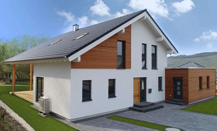 Modernes Einfamilienhaus mit Satteldach und Putzfassade